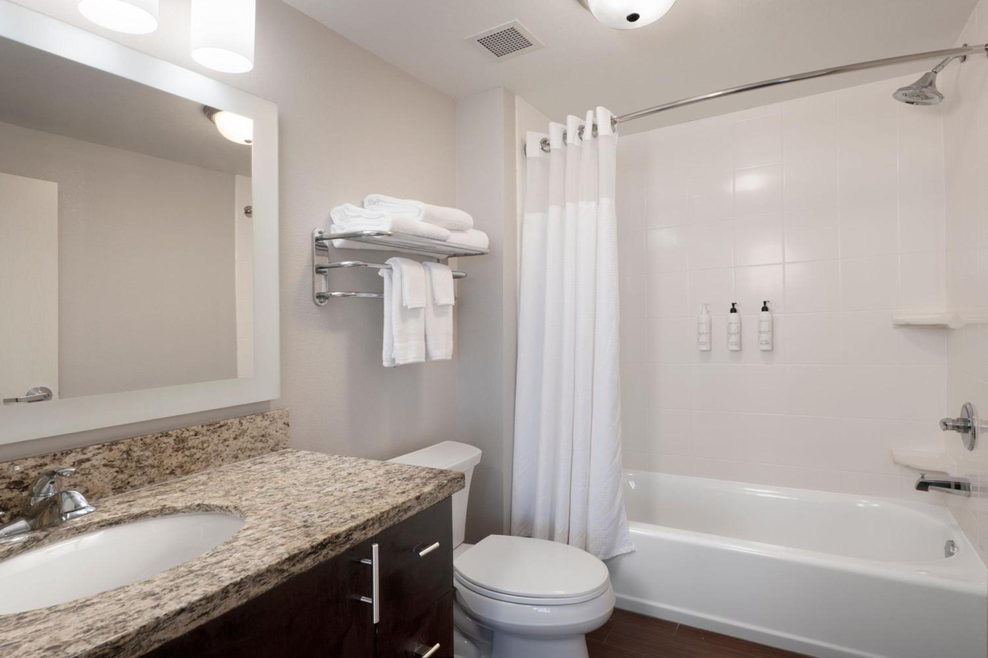 Towneplace Suites Oklahoma City Airport מראה חיצוני תמונה