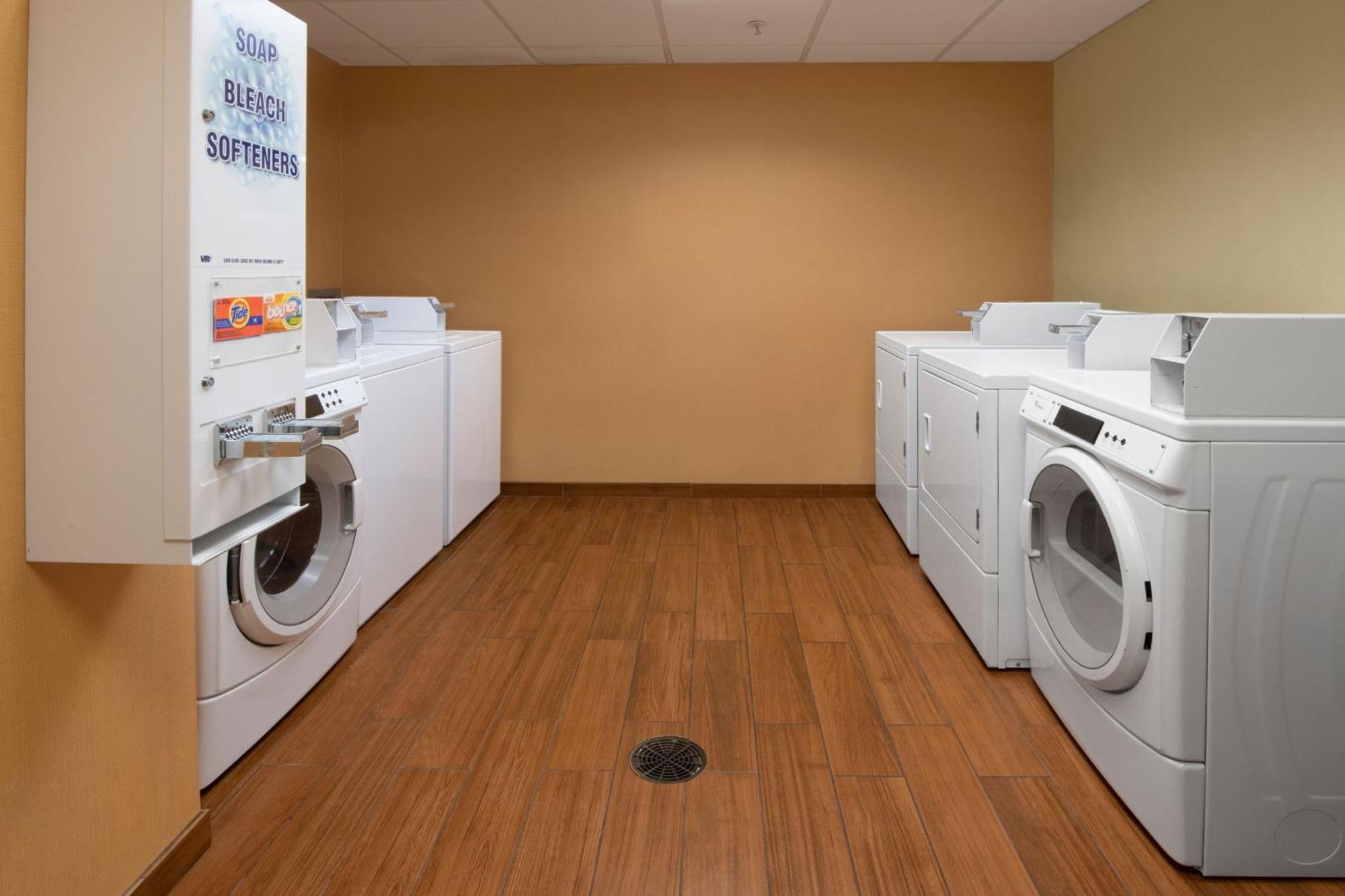 Towneplace Suites Oklahoma City Airport מראה חיצוני תמונה